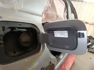 Автозапчасти б/у наружная крышка топлива за volkswagen t-roc (a11, d11) 1.0 tsi ссылки oem iam 2ga809857d  