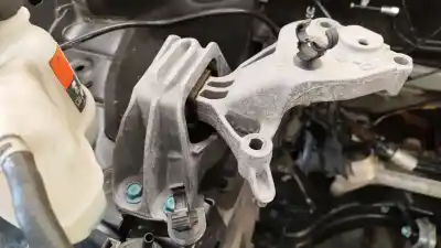 Автозапчасти б/у правая опора двигателя за nissan qashqai ii suv (j11, j11_) 1.3 dig-t ссылки oem iam 11210hv70a