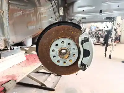 Автозапчасти б/у передний правый тормозной суппорт за volkswagen t-roc (a11, d11) 1.0 tsi ссылки oem iam 8v0615124d