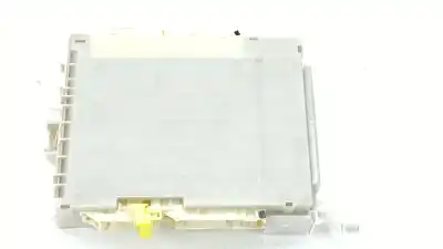 Автозапчасти б/у блок реле/предохранителей за TOYOTA YARIS (_P13_) 1.0 (KSP130_) ссылки OEM IAM 8273052K40  