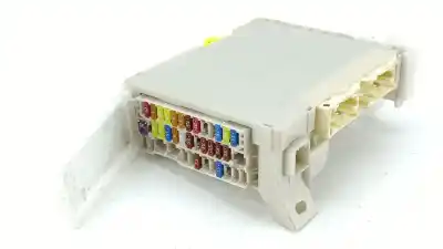 Автозапчасти б/у блок реле/предохранителей за toyota yaris (_p13_) 1.0 (ksp130_) ссылки oem iam 8273052k40  