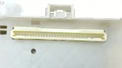 Автозапчасти б/у блок реле/предохранителей за toyota yaris (_p13_) 1.0 (ksp130_) ссылки oem iam 8273052k40  