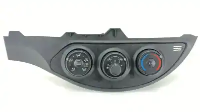Автозапчастина б/у контроль опалення / кондиціонації для TOYOTA YARIS (_P13_) 1.0 (KSP130_) Посилання на OEM IAM 559030D270  