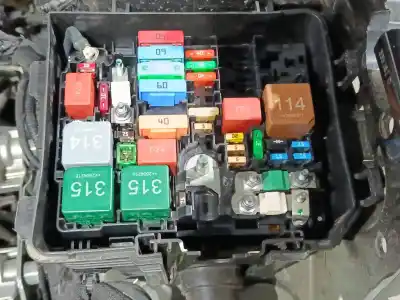 Pezzo di ricambio per auto di seconda mano scatola relè/fusibili per citroen c4 x (bd_, be_, bf_) e-c4 x (bfzkxc) riferimenti oem iam 9804848180 / sn