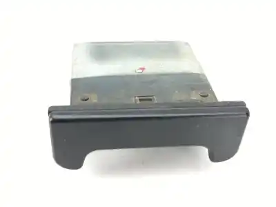 Peça sobressalente para automóvel em segunda mão CINZEIRO por SANTANA 300/350 1.6 HDI 4X4 Referências OEM IAM 84669  