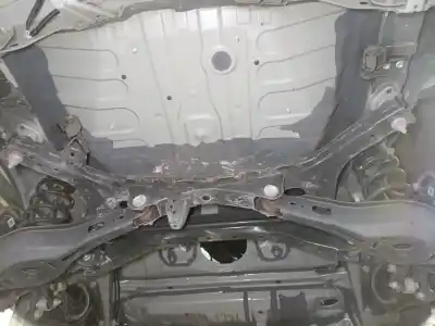 Peça sobressalente para automóvel em segunda mão charrió / suporte de eixo de trás por toyota corolla fastback (_e21_) 1.8 hybrid (zwe211) referências oem iam 5120602080