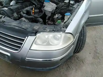 Автозапчасти б/у ЛЕВАЯ ФАРА за VOLKSWAGEN PASSAT BERLINA (3B3)  ссылки OEM IAM   