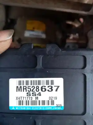 Pezzo di ricambio per auto di seconda mano  per MITSUBISHI MONTERO (V60/V70)  Riferimenti OEM IAM X4T71773M  MR528637