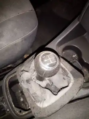Pezzo di ricambio per auto di seconda mano pomello della leva del cambio per opel zafira a elegance riferimenti oem iam 5738737  
