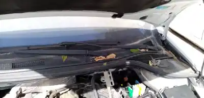 Recambio de automóvil de segunda mano de brazo limpia delantero derecho para renault laguna iii 2.0 dci diesel cat referencias oem iam   