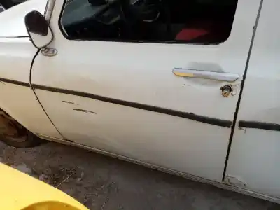 Gebrauchtes Autoersatzteil linke vordere tür zum renault 6 (118_) 0.8 oem-iam-referenzen 