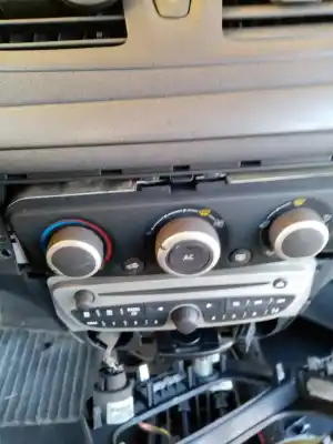 Recambio de automóvil de segunda mano de mando climatizador para renault megane ii berlina 5p 1.5 dci diesel cat referencias oem iam 1001786g  