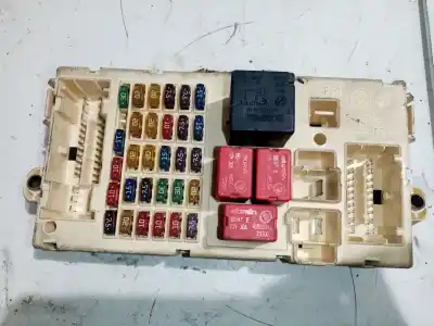 Pezzo di ricambio per auto di seconda mano scatola relè/fusibili per fiat stilo (192) 1.9 jtd cat riferimenti oem iam 51715858
