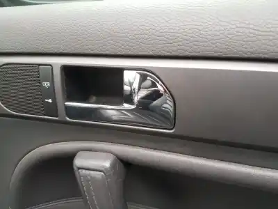 Pièce détachée automobile d'occasion Poignée Intérieure Arrière Droite pour VOLKSWAGEN TOUAREG (7LA, 7L6, 7L7) 2.5 R5 TDI Références OEM IAM   