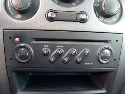 Recambio de automóvil de segunda mano de sistema audio / radio cd para renault megane ii berlina 5p 1.5 dci diesel cat referencias oem iam 