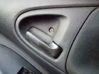 Автозапчасти б/у внутри передней правой ручки за toyota yaris (ncp1/nlp1/scp1) 1.0 cat ссылки oem iam 692050d030b2  