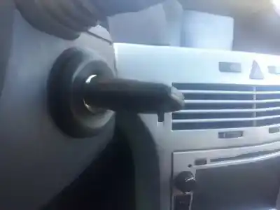 Pezzo di ricambio per auto di seconda mano interruttore di avviamento per opel astra gtc sport riferimenti oem iam n0501881