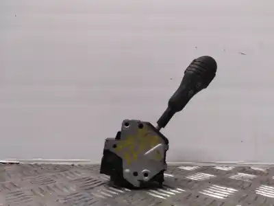 Pièce détachée automobile d'occasion  pour RENAULT TWINGO (CO6)  Références OEM IAM 7700839681A  34351001