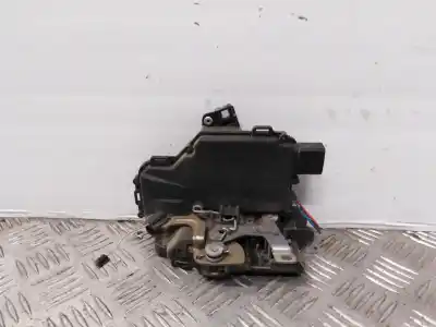 Tweedehands auto-onderdeel  voor VOLKSWAGEN PASSAT VARIANT (3B6)  OEM IAM-referenties 3B0885738E  
