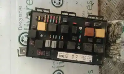 Second-hand car spare part FUSE BOX UNIT for OPEL ASTRA H BERLINA  OEM IAM references 93182941 13145043 5DK00866850