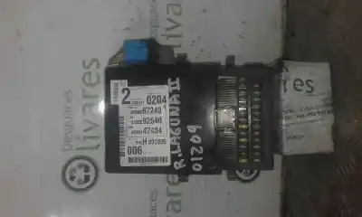 Gebrauchtes Autoersatzteil RELAIS SICHERUNGSKASTEN Multifunktionsrelais zum RENAULT LAGUNA II (BG0)  OEM-IAM-Referenzen 8200004201E 518831102 8200447434