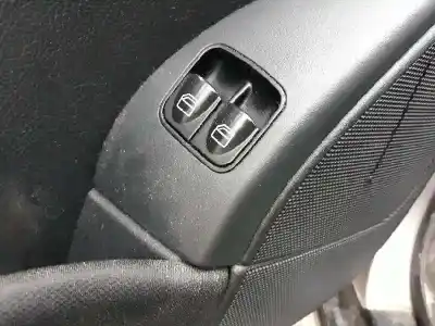 Peça sobressalente para automóvel em segunda mão botão / interruptor elevador vidro dianteiro esquerdo por mercedes-benz clase c (w203) sportcoupe c 220 cdi (la) (203.708) referências oem iam 20382008109116  