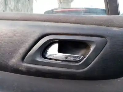 Peça sobressalente para automóvel em segunda mão puxador interior dianteiro esquerdo por citroen c4 berlina 1.6 16v hdi referências oem iam 100187386