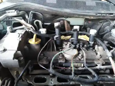 Pièce détachée automobile d'occasion culasse du moteur pour renault megane ii berlina 5p 1.6 16v références oem iam 8201143400  