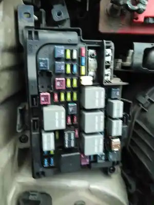 Pezzo di ricambio per auto di seconda mano  per KIA CARENS (UN)  Riferimenti OEM IAM 919501D220  