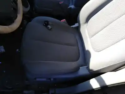 Pezzo di ricambio per auto di seconda mano  per KIA CARENS (UN)  Riferimenti OEM IAM 882021D210464  