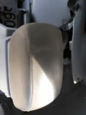 Pezzo di ricambio per auto di seconda mano  per KIA CARENS (UN)  Riferimenti OEM IAM 846601D0005U  