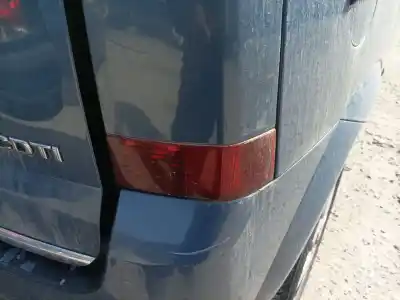 Автозапчасти б/у бампер задний правый фонарь за opel meriva a monospace (x03) 1.3 cdti (e75) ссылки oem iam 