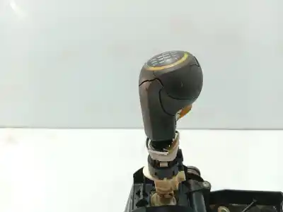 Second-hand car spare part gear lever for opel astra h gtc (a04) 1.9 cdti (l08) oem iam references 09028010  