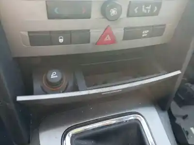 Pièce détachée automobile d'occasion cendrier pour peugeot 407 (6d_) 1.8 (6d6fzb) références oem iam   