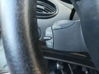 Recambio de automóvil de segunda mano de mando control radio para ford focus i sedán (dfw) 1.8 turbo di / tddi referencias oem iam 