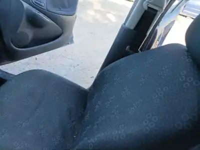 Pezzo di ricambio per auto di seconda mano sedile anteriore destro per toyota yaris (_p1_) 1.0 (scp10_) riferimenti oem iam   