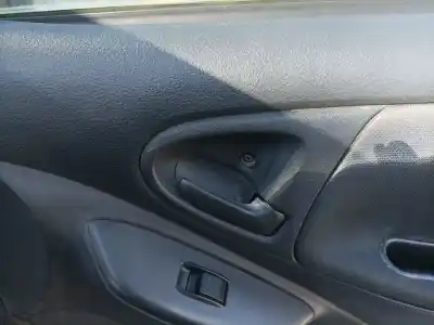 Pezzo di ricambio per auto di seconda mano maniglia interna anteriore destra per toyota yaris (_p1_) 1.0 (scp10_) riferimenti oem iam 