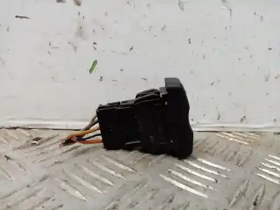 Second-hand car spare part right front power window switch for dacia logan * oem iam references   