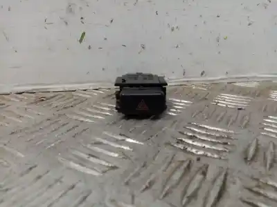 Peça sobressalente para automóvel em segunda mão interruptor 4 piscas - emergência por toyota picnic (m10) 2.2 td 90 cv / 66 kw referências oem iam 