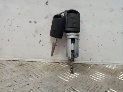 Second-hand car spare part Ignition Switch for OPEL CORSA C (X01) 1.7 DTI (F08 F68) OEM IAM references 13107754  