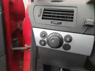 Pezzo di ricambio per auto di seconda mano controllo della luce per opel astra h gtc (a04) 1.9 cdti (l08) riferimenti oem iam 13100140  