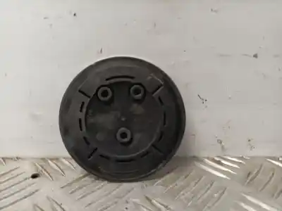 Second-hand car spare part front badge for bmw 1 (f20) 116 d oem iam references 728875204  10333410