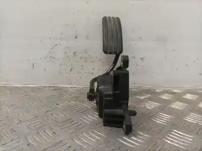 Second-hand car spare part ACCELERATOR PEDAL for RENAULT MEGANE II BERLINA 3P  OEM IAM references 8200153268  
