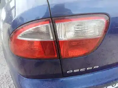 Автозапчасти б/у левый задний фонарь за SEAT LEON (1M1) 1.6 16 V ссылки OEM IAM   