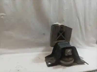 Second-hand car spare part right engine support for renault clio iii confort dynamique oem iam references 8200239895  