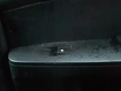 Pezzo di ricambio per auto di seconda mano comando alzacristalli posteriori destro per ssangyong actyon 200 xdi riferimenti oem iam 8584031000hch  