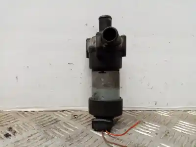 Pezzo di ricambio per auto di seconda mano Bomba D Acqua per MERCEDES CLASE C (W203) BERLINA SEDAN Riferimenti OEM IAM 2038350064  