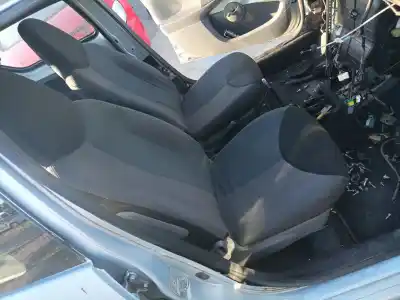 Recambio de automóvil de segunda mano de asiento delantero derecho para toyota aygo (kgb/wnb) referencias oem iam 