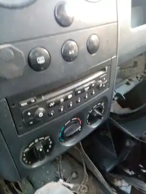 Recambio de automóvil de segunda mano de sistema audio / radio cd para citroen berlingo 2.0 hdi 800 furg. referencias oem iam   
