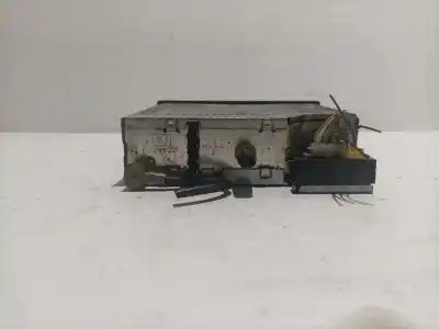 Peça sobressalente para automóvel em segunda mão sistema de áudio / rádio cd por renault clio ii fase ii (b/cb0) 1.2 referências oem iam 8200029539  